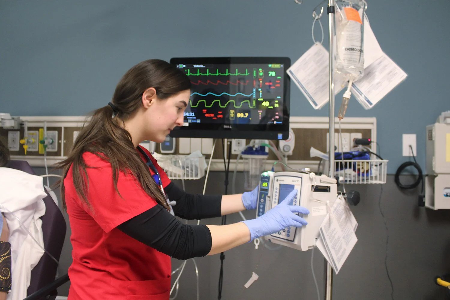 adn-student-checking-vitals